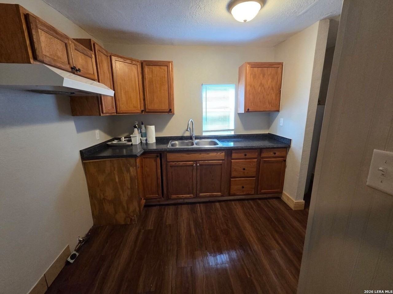 902 C St #1 - Photo 4 of 10