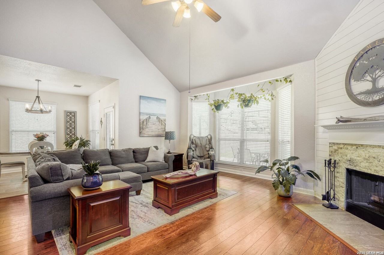 4719 River Rock - Photo 4 of 23