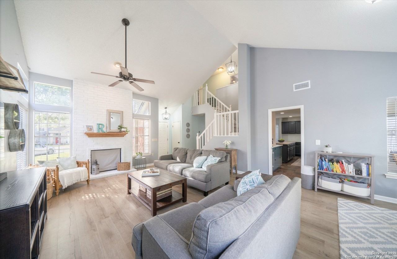 2435 Pendant Oak - Photo 7 of 22