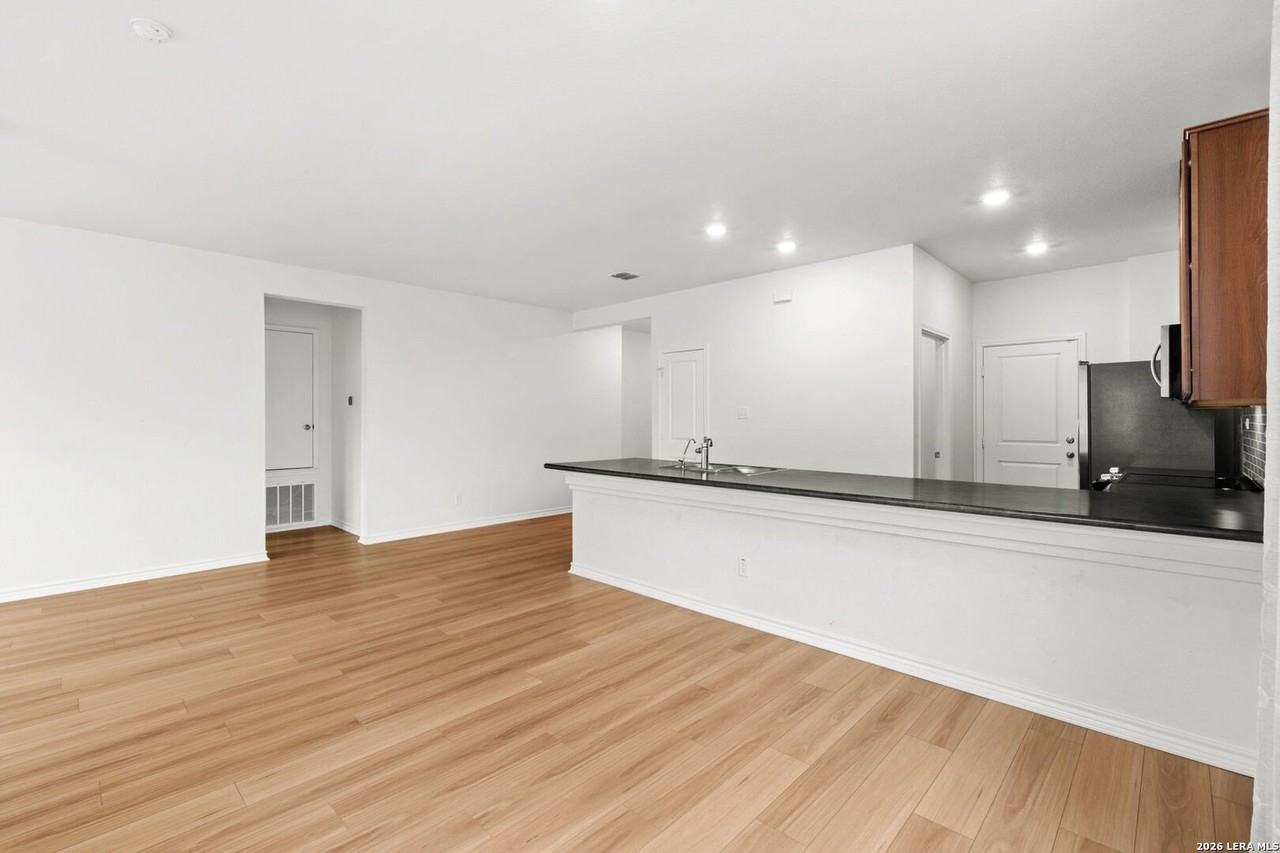 11502 Lemonmint Pkwy - Photo 5 of 16