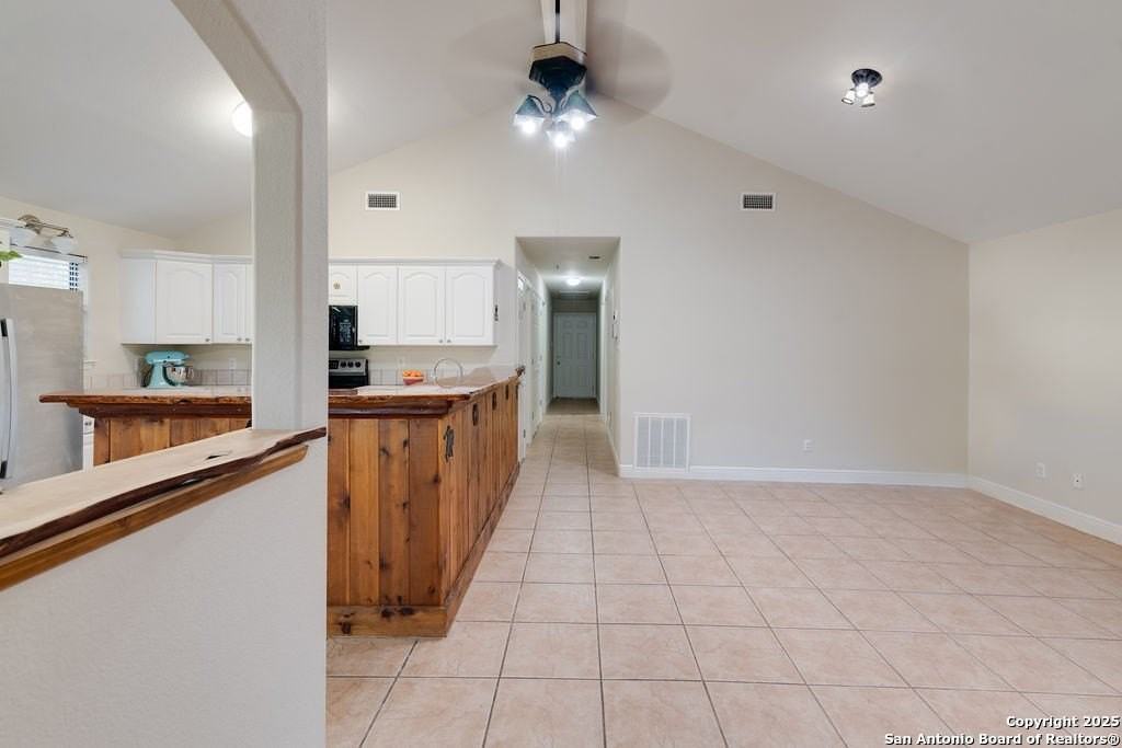 445 Scenic Hills Dr - Photo 5 of 24