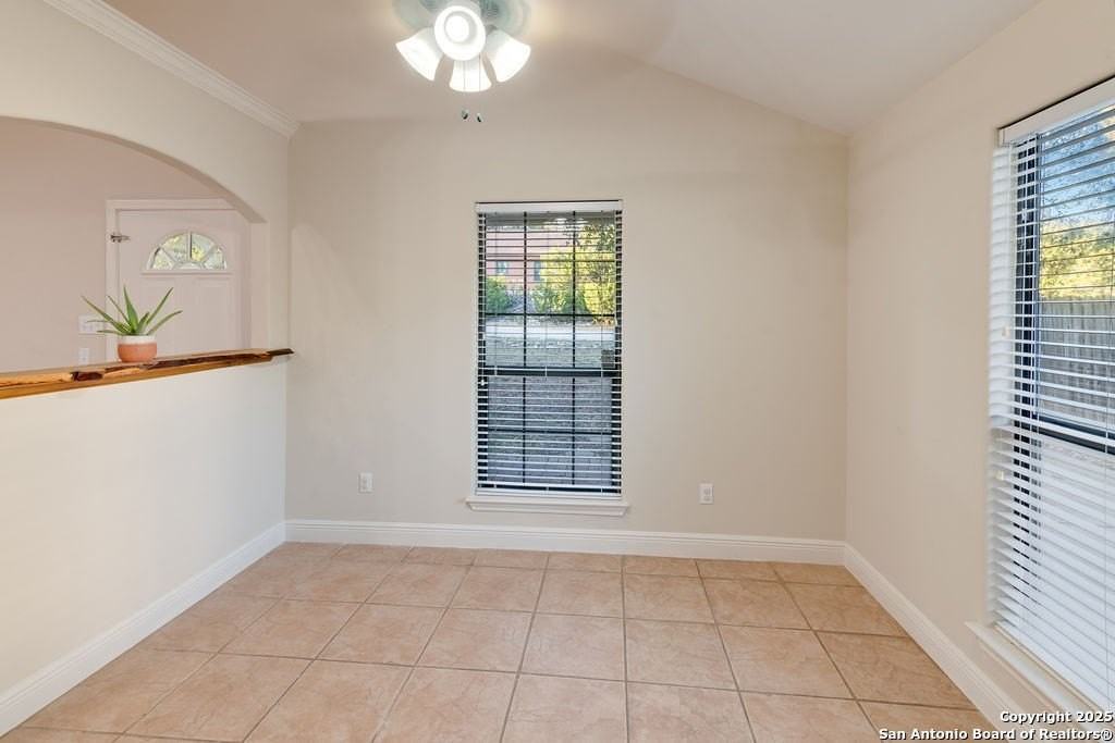 445 Scenic Hills Dr - Photo 7 of 24