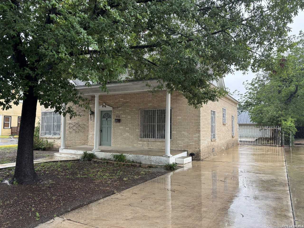 1021 S Alamo St - Photo 3 of 28