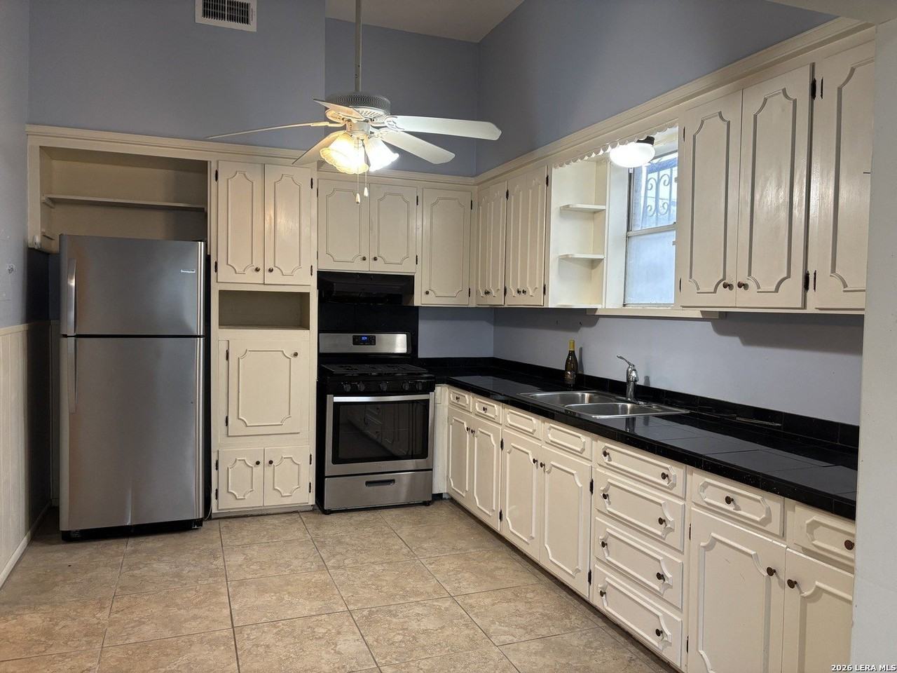 1021 S Alamo St - Photo 4 of 28