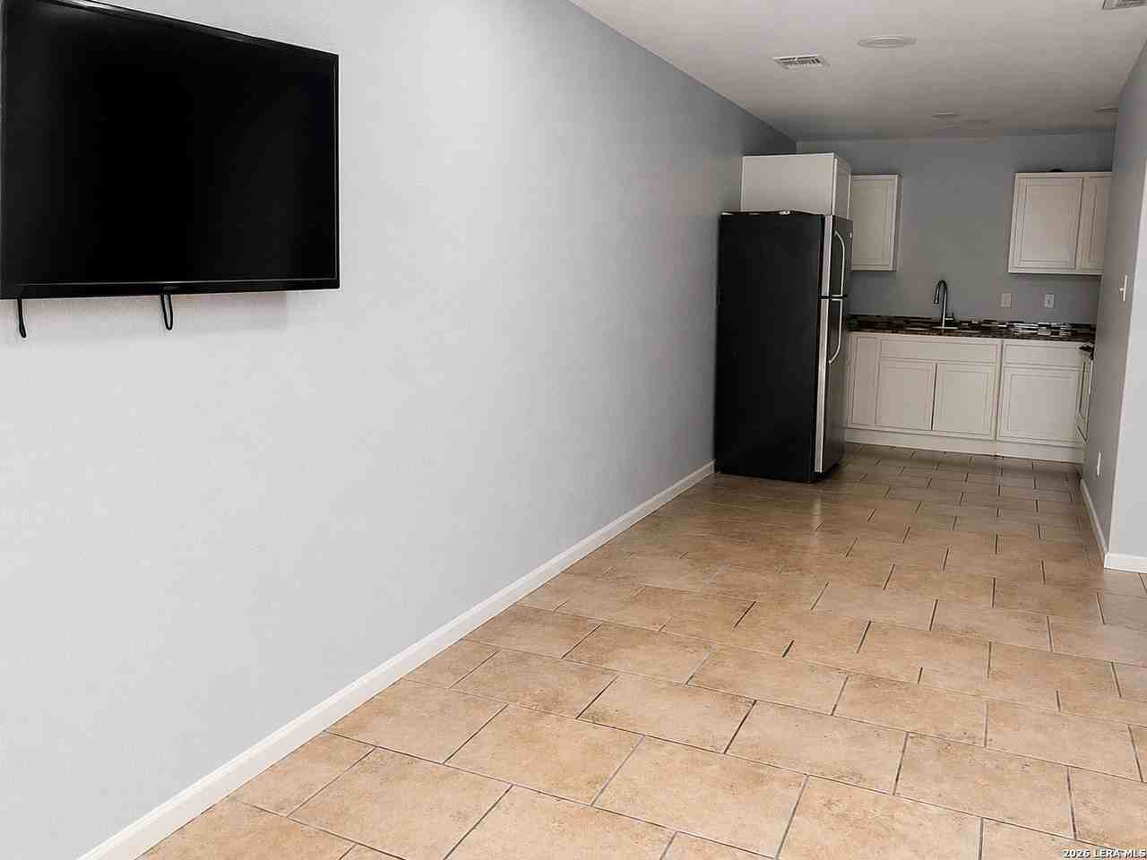 11110 Baywood St - Photo 2 of 10