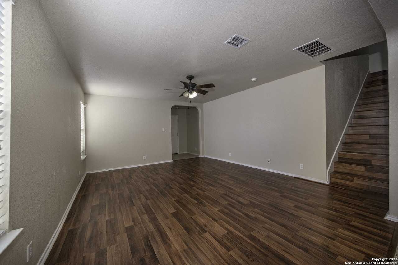 518 Reba - Photo 4 of 35