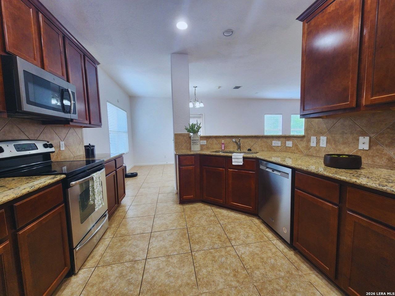 209 Town Creek Way - Photo 5 of 40