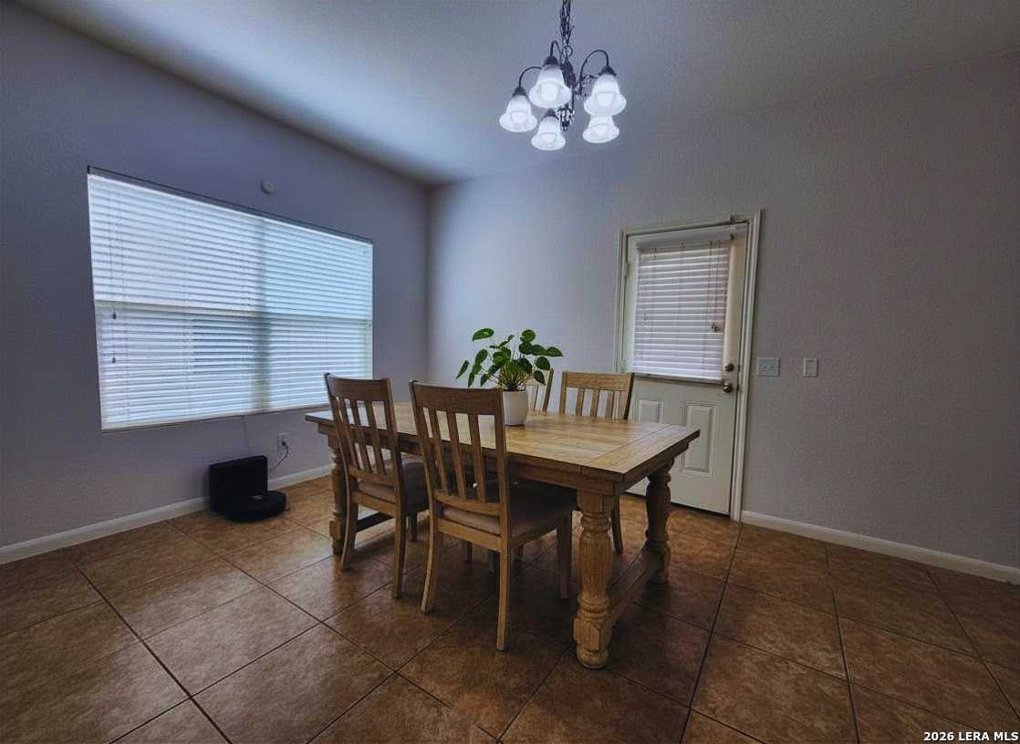 209 Town Creek Way - Photo 6 of 40