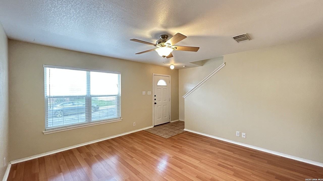 35 Caswell Cir - Photo 6 of 27