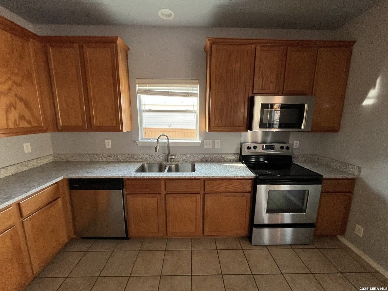 606 Campion Red - Photo 6 of 32