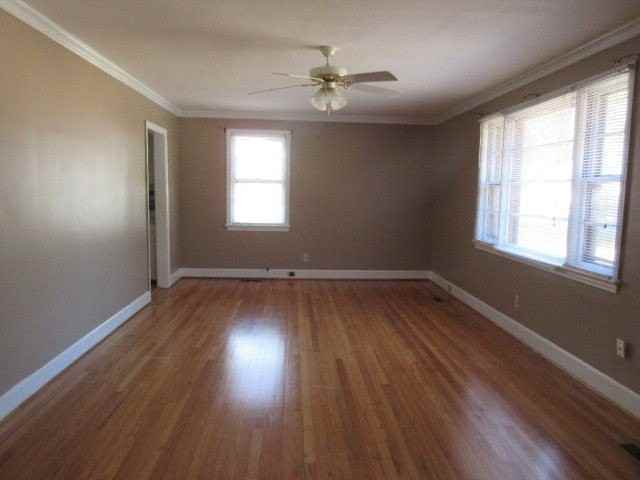 524 W Calhoun St - Photo 2 of 9