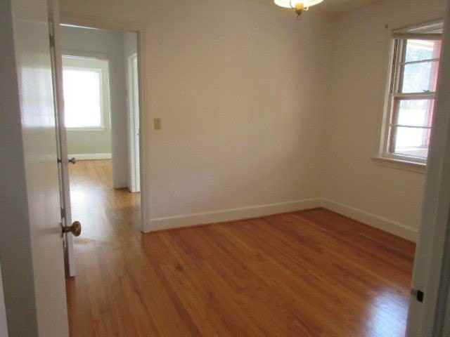 524 W Calhoun St - Photo 4 of 9