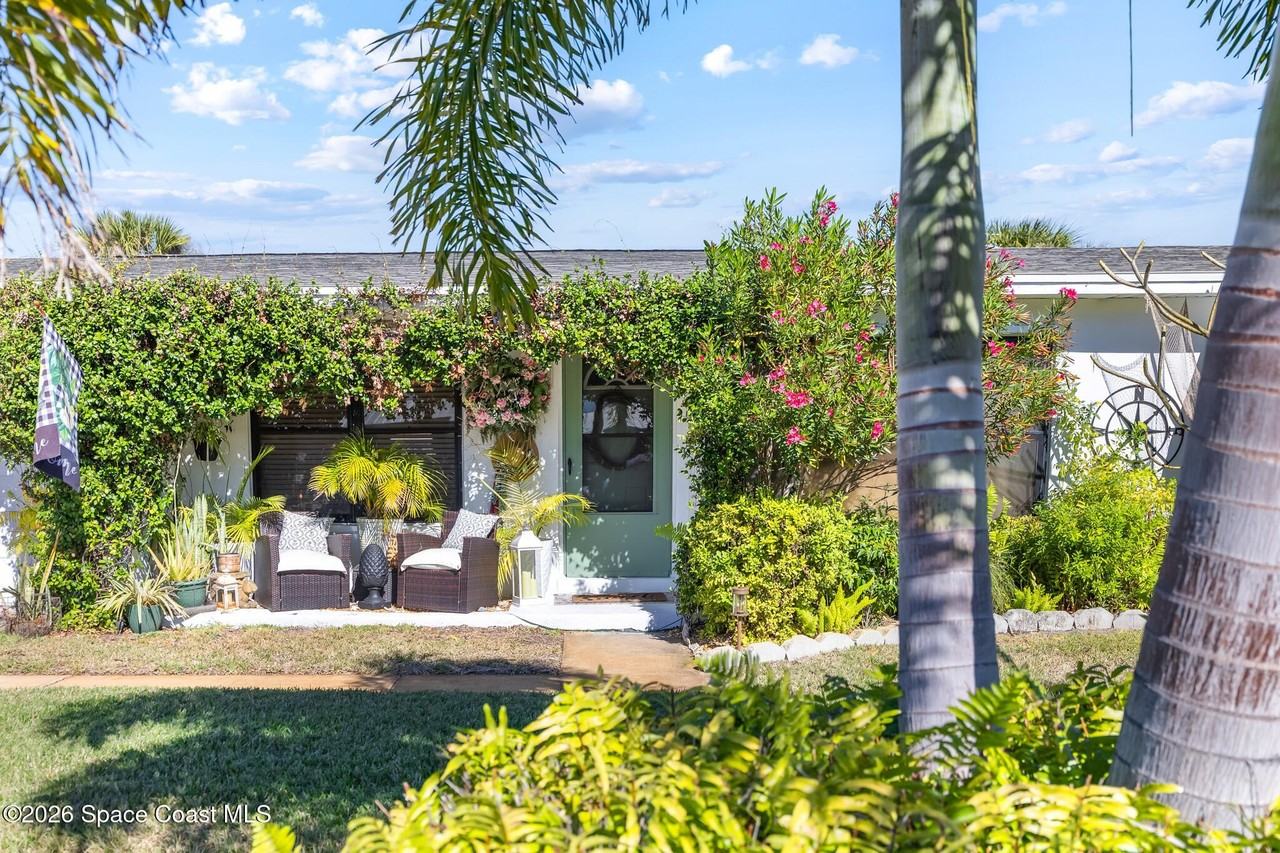 229 Ne 1st St - Photo 2 of 32