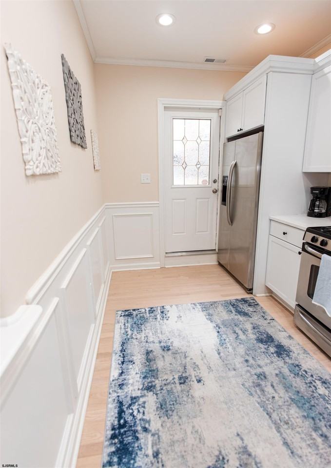 5123 Ventnor Ave - Photo 7 of 50