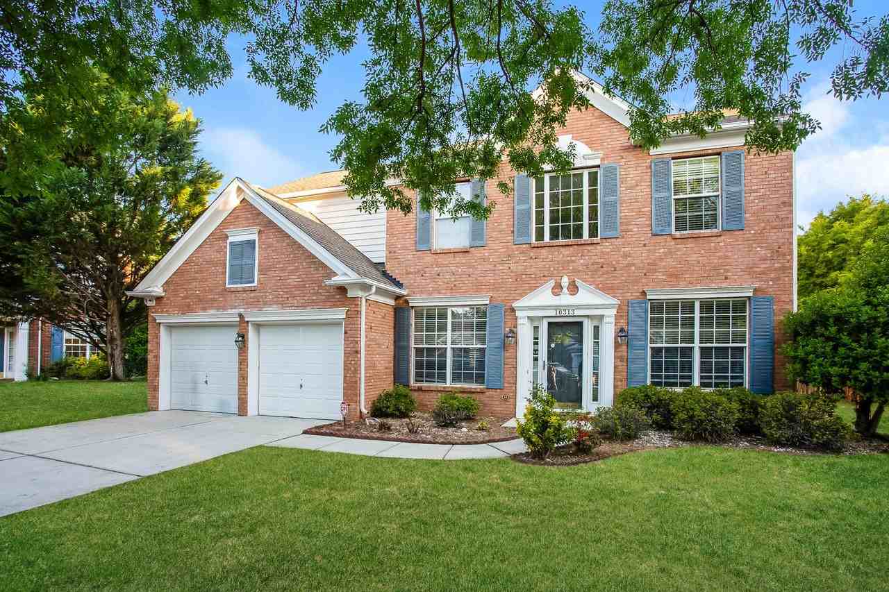10313 Scotch Pine Cir - Photo 2 of 16