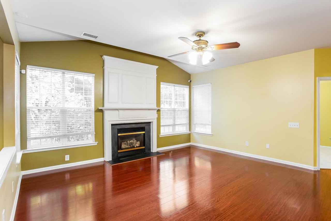 10313 Scotch Pine Cir - Photo 3 of 16