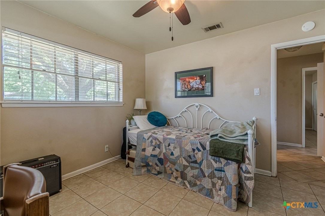 324 Craddock Ave - Photo 5 of 29