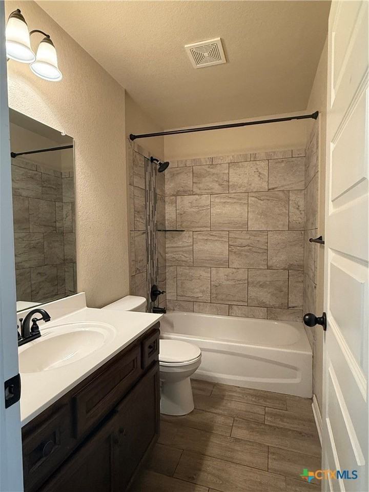 7702 Blue Nile Dr - Photo 4 of 13