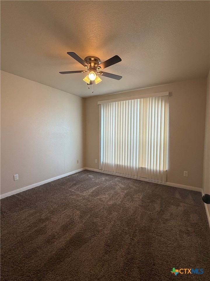 7702 Blue Nile Dr - Photo 6 of 13