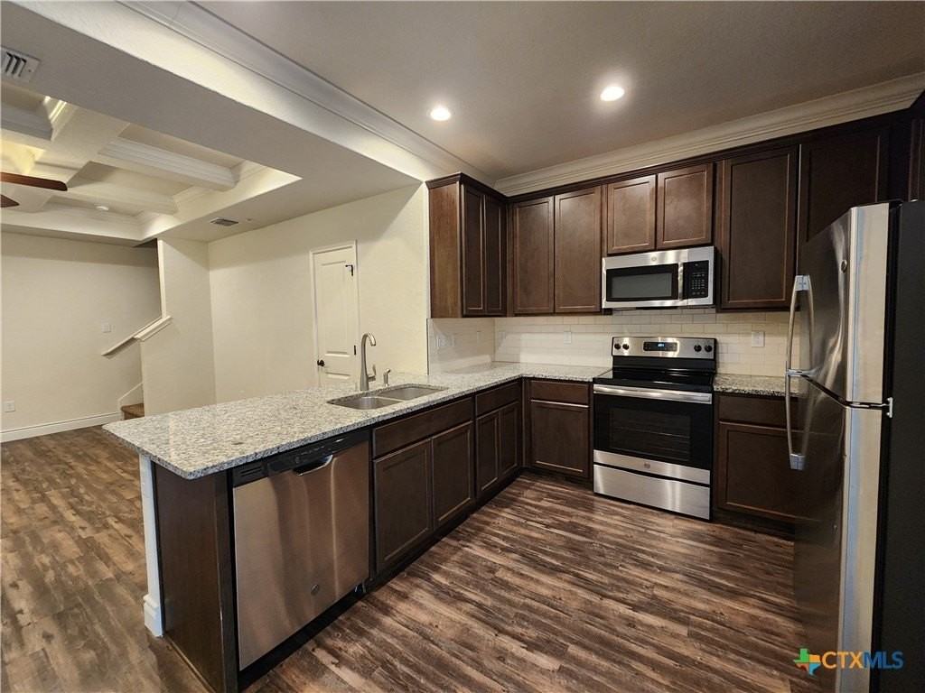 340 Untermaier St - Photo 6 of 22