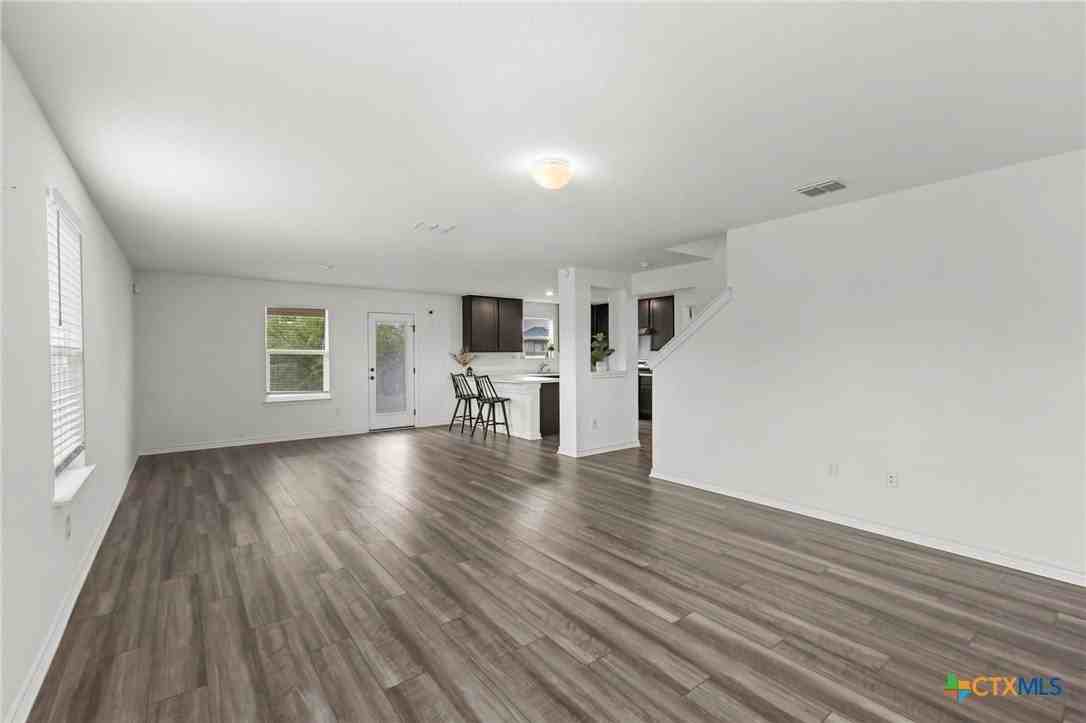 4703 Plaza Ctr - Photo 2 of 27