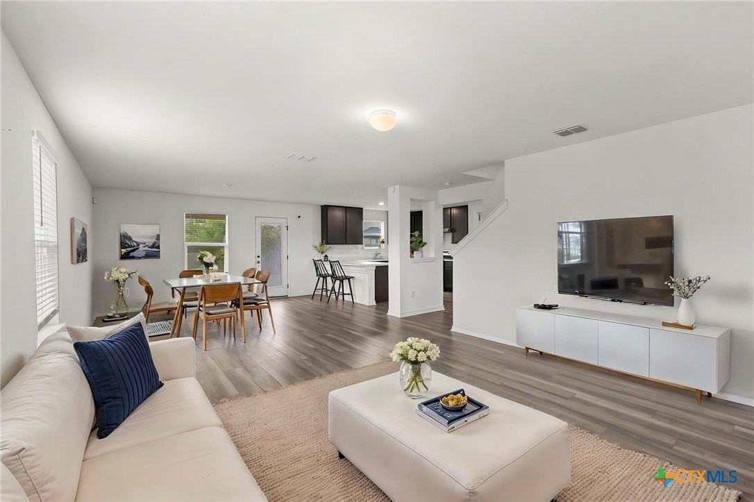 4703 Plaza Ctr - Photo 3 of 27