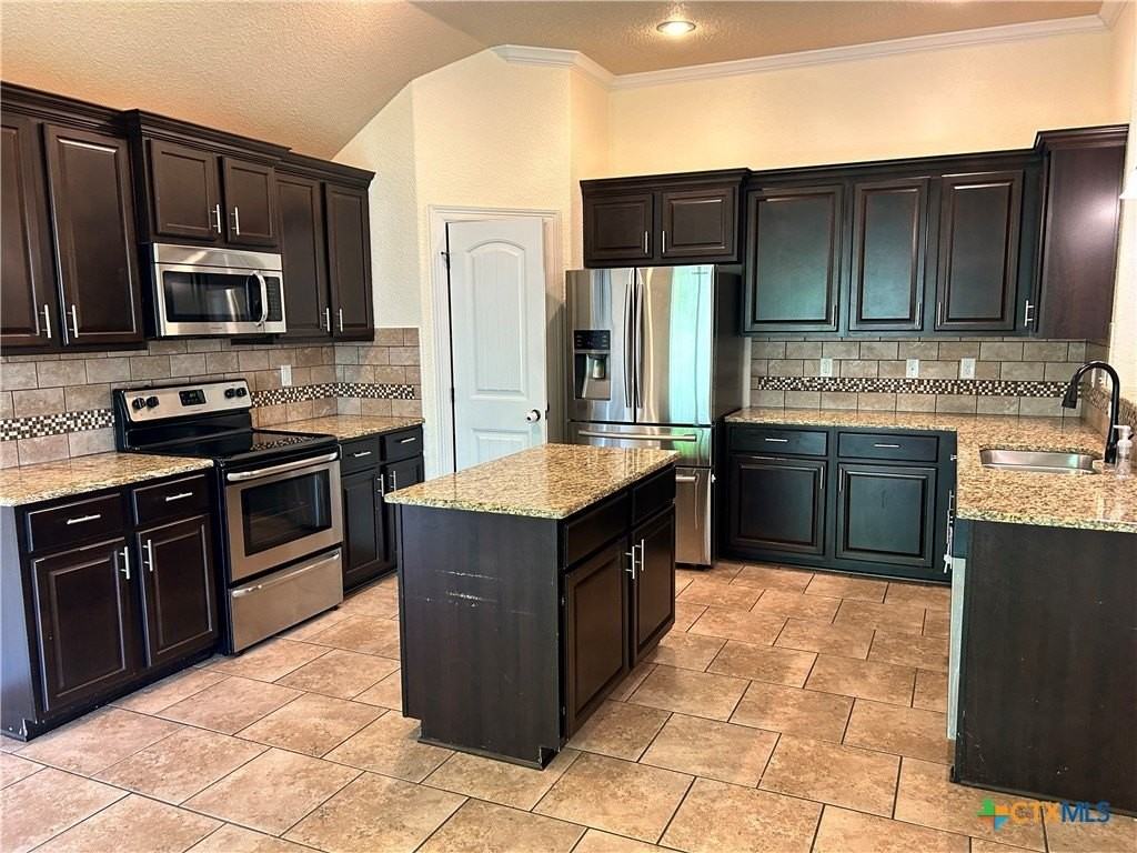 1621 Rusty Spur Dr - Photo 6 of 27