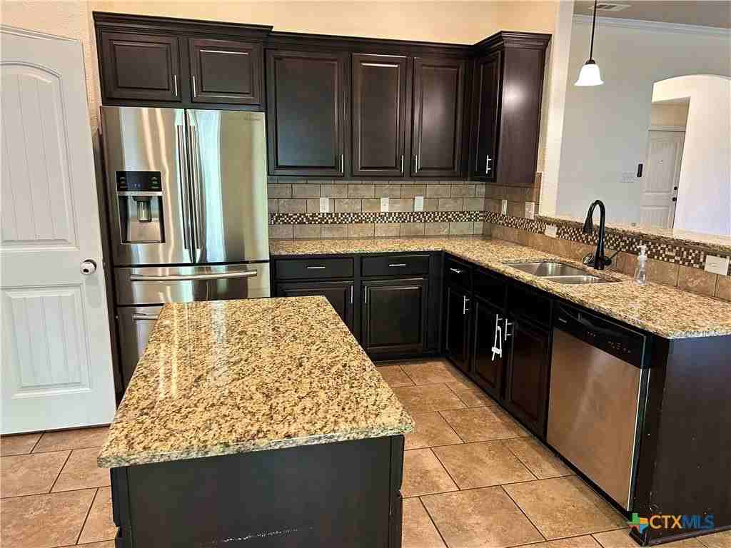 1621 Rusty Spur Dr - Photo 7 of 27