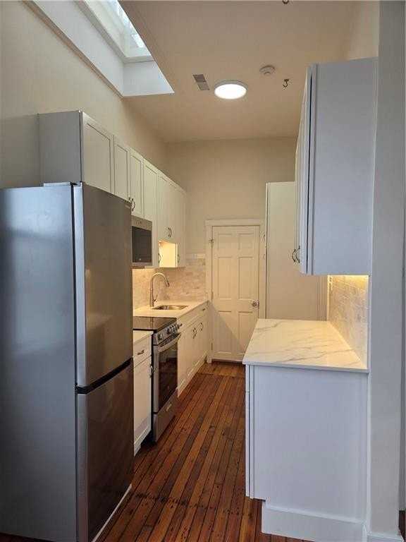 32 Farewell St #4 - Photo 5 of 15