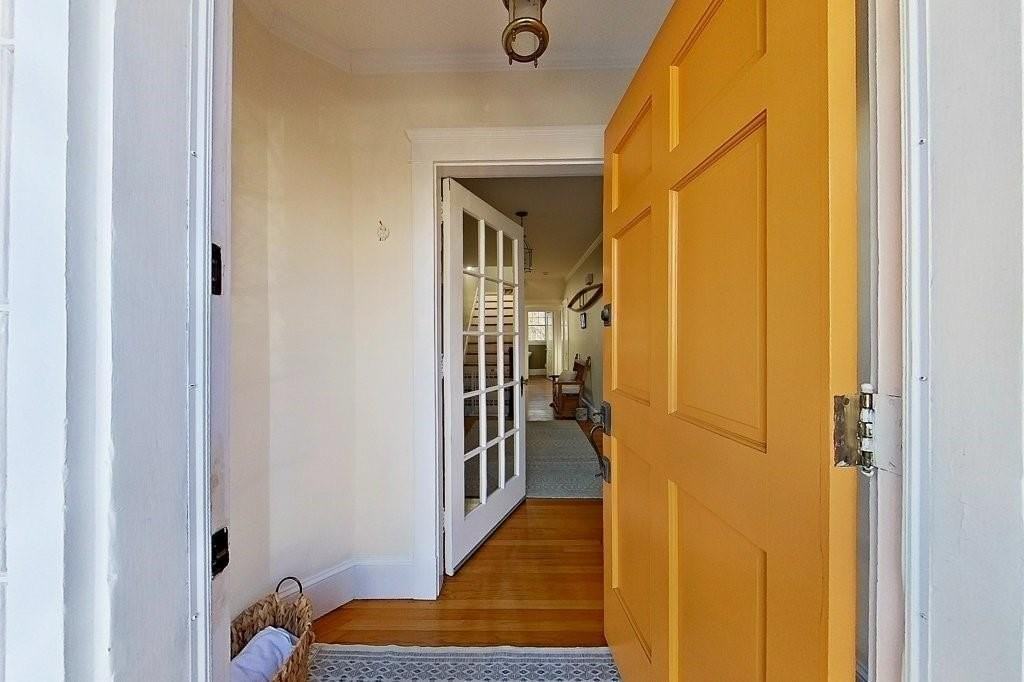 27 Cranston Ave - Photo 3 of 49