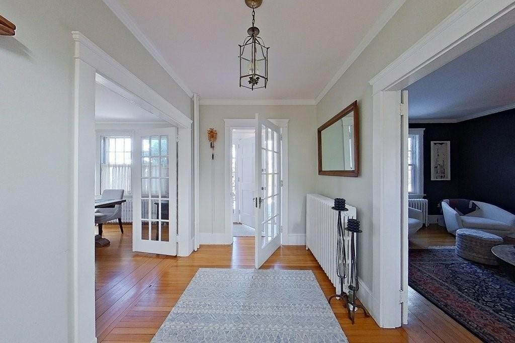 27 Cranston Ave - Photo 4 of 49