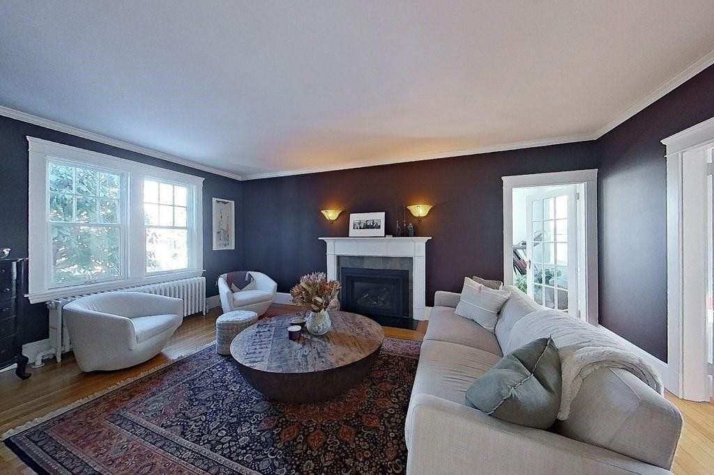 27 Cranston Ave - Photo 5 of 49