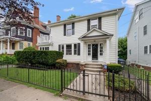 featured image of 41 Tyndall Ave