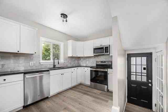 41 Tyndall Ave - Photo 6 of 30