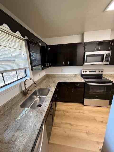 735 E 7th Ave #D - Photo 5 of 13