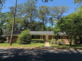 704 Hillcrest St - Photo 1 of 1