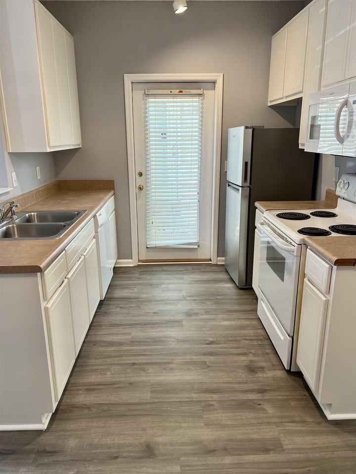 3153 Allison Marie Ct - Photo 2 of 17