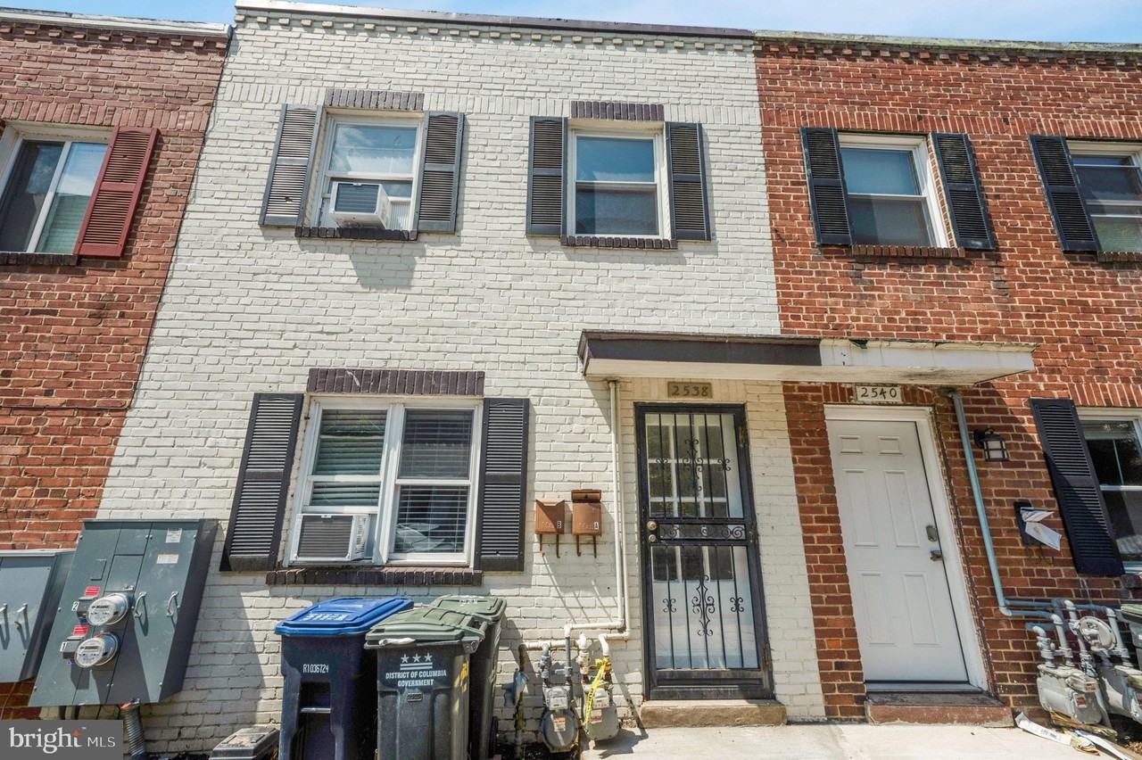 2538 9th St Nw #B - Photo 4 of 17