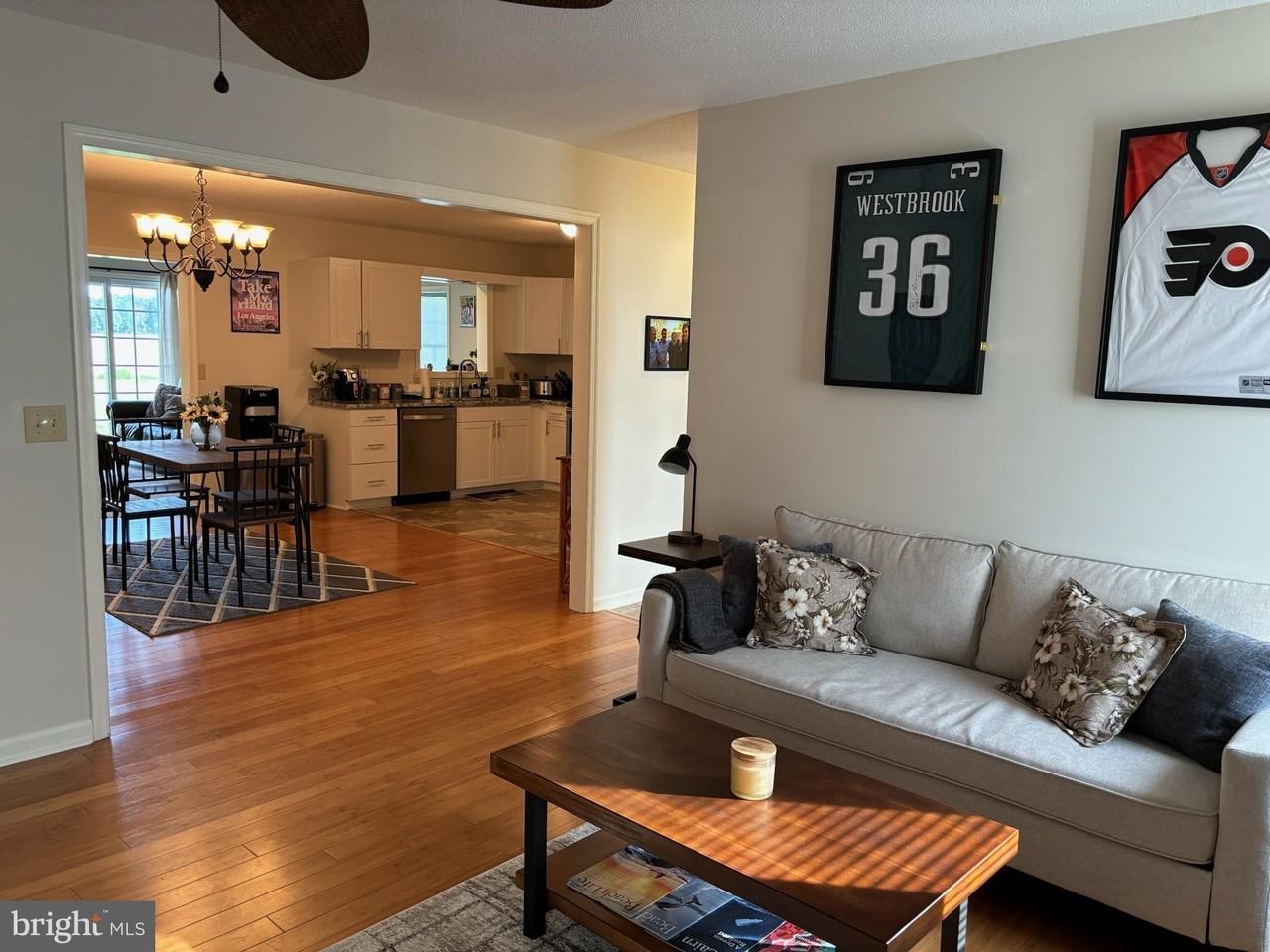 636 Hammond Dr - Photo 2 of 7