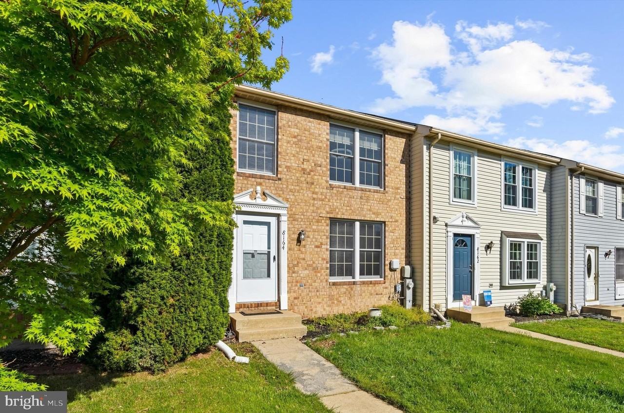 8164 Hazy Dawn Ct - Photo 3 of 38