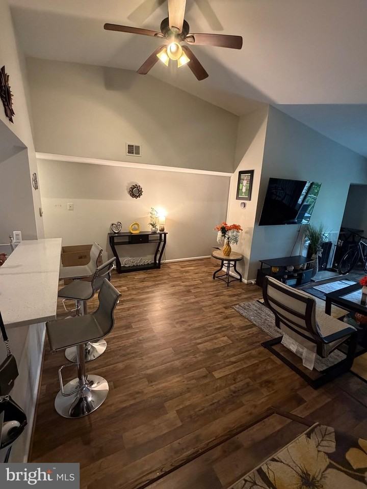 20313 Beaconfield Ter #201 - Photo 3 of 20