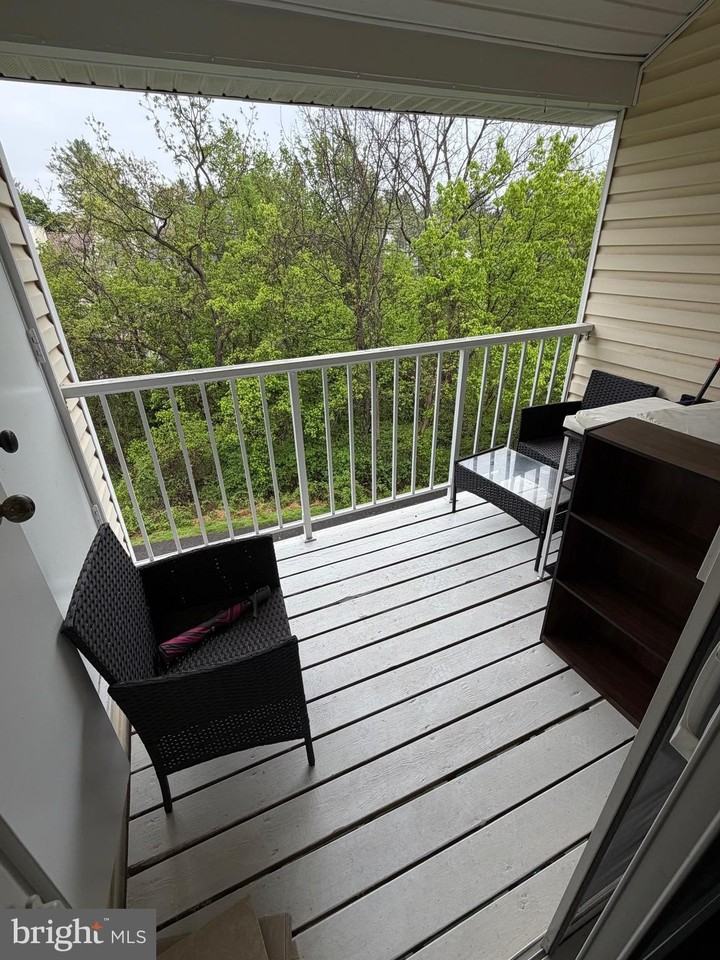 20313 Beaconfield Ter #201 - Photo 6 of 20