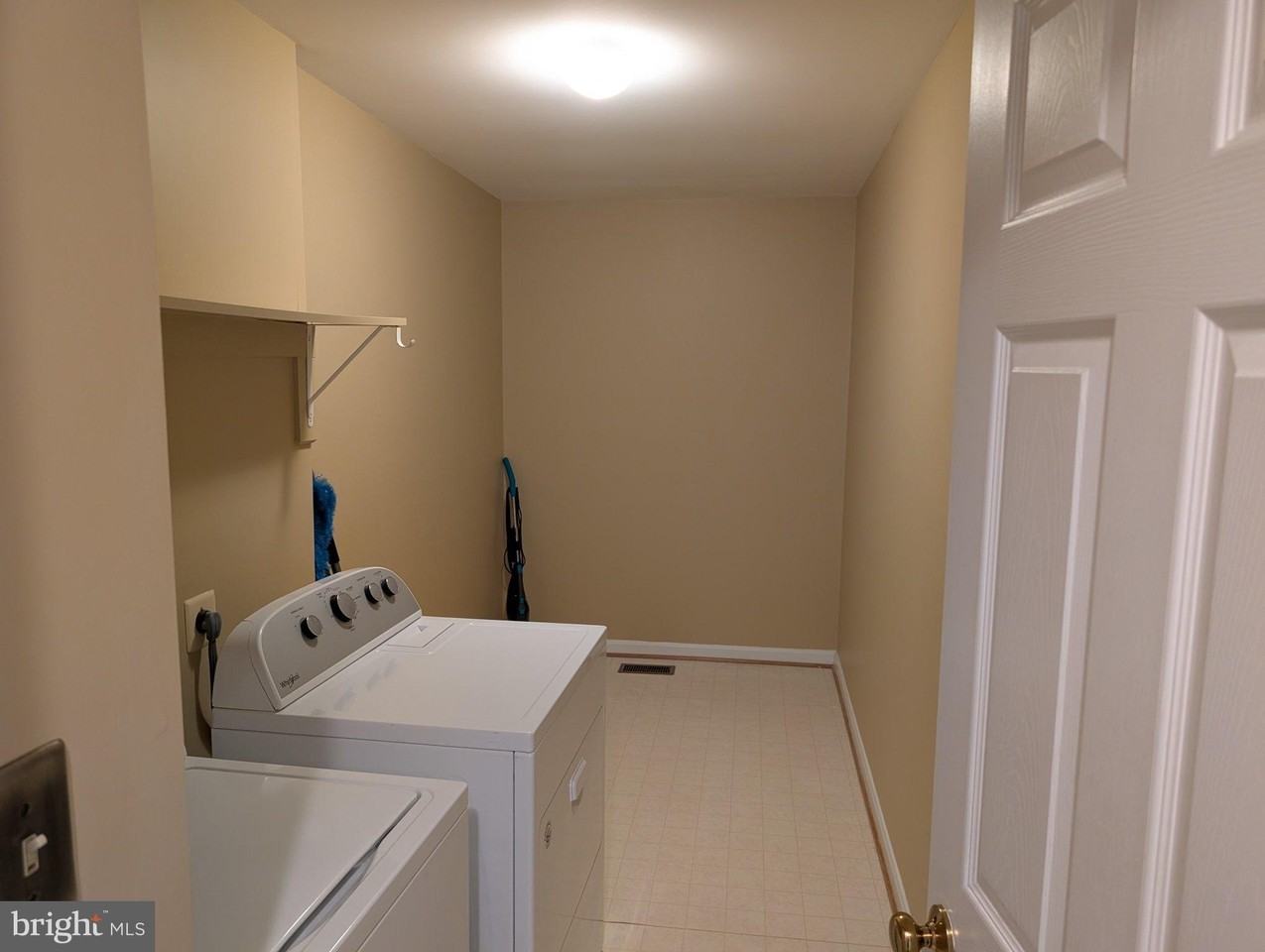 4411 Sutherland Cir - Photo 5 of 18