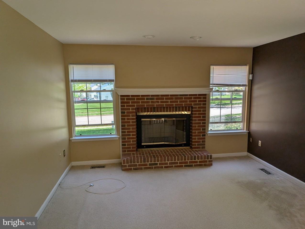 4411 Sutherland Cir - Photo 6 of 18