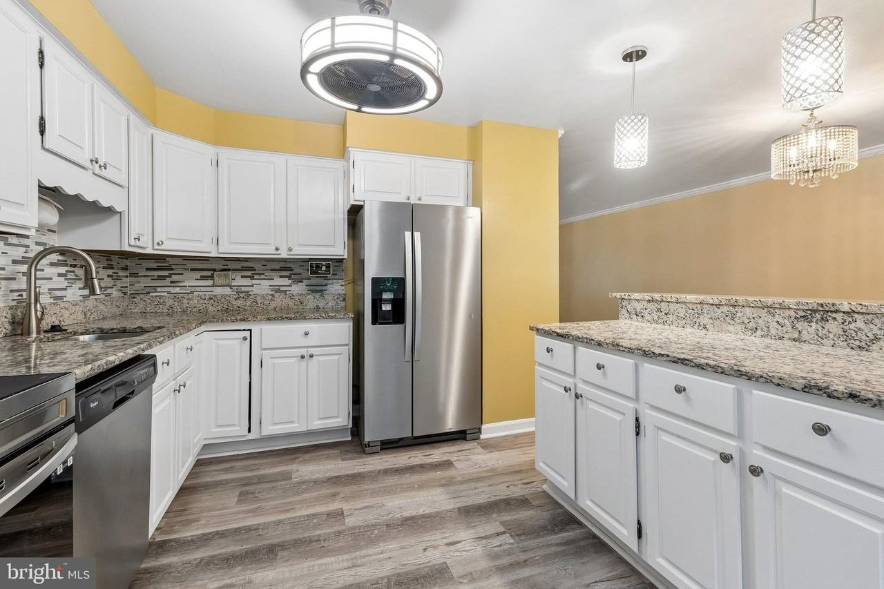 13104 Clarion Ct - Photo 5 of 26