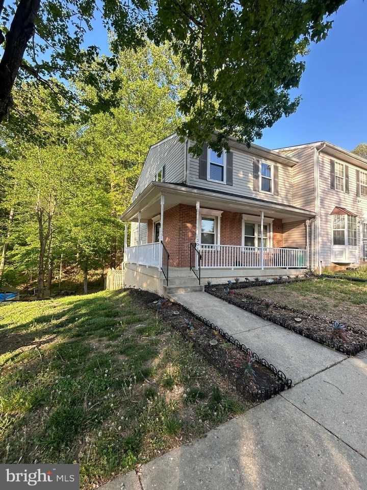 3011 Henson Bridge Ter - Photo 2 of 17