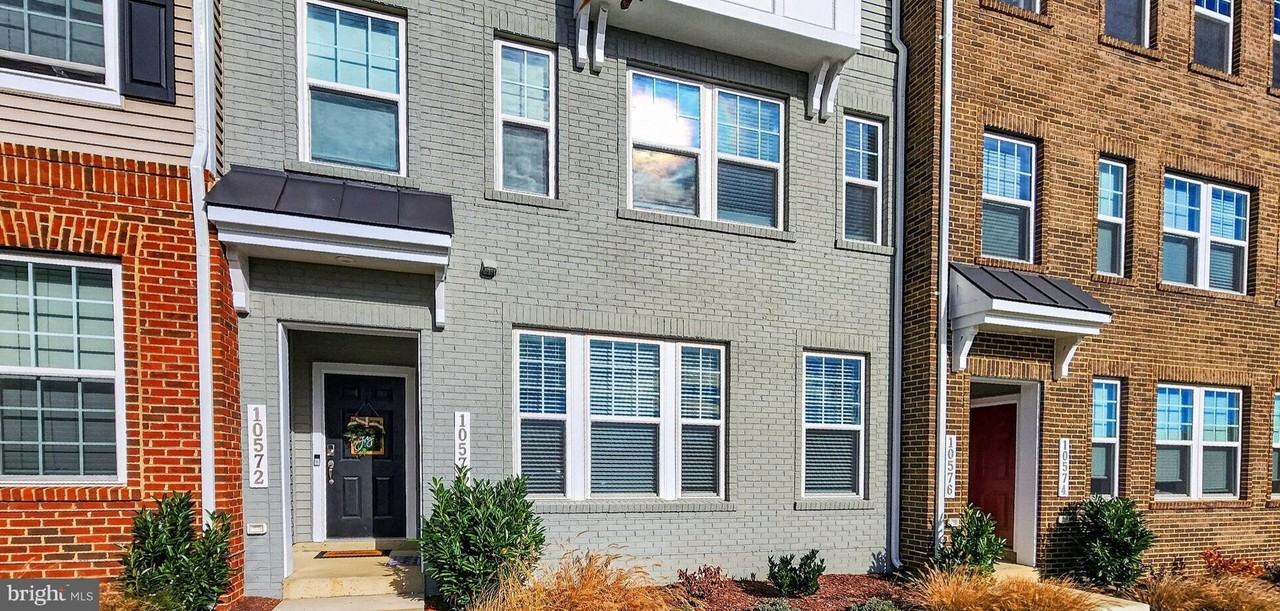 10570 Sally Ride Ln - Photo 3 of 32