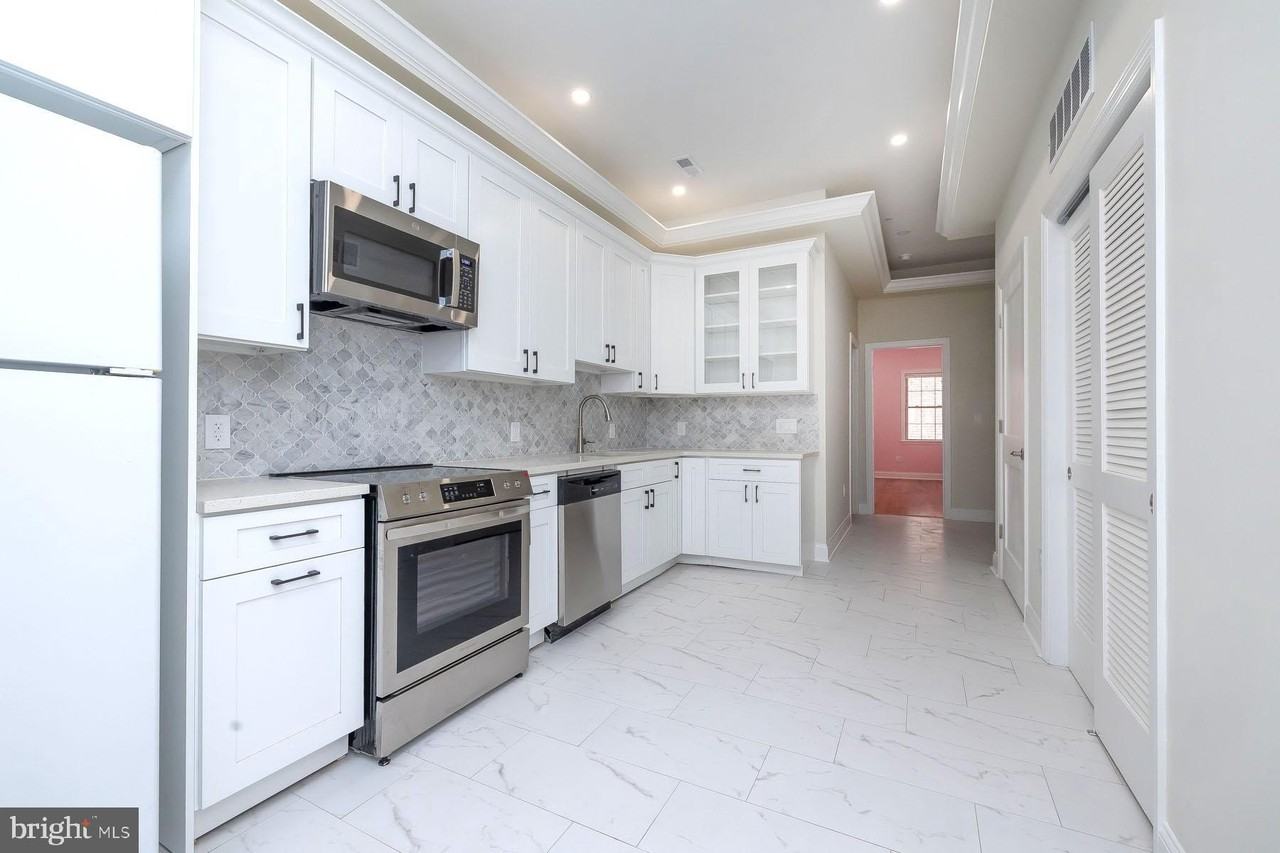 693 Haddon Ave - Photo 6 of 16