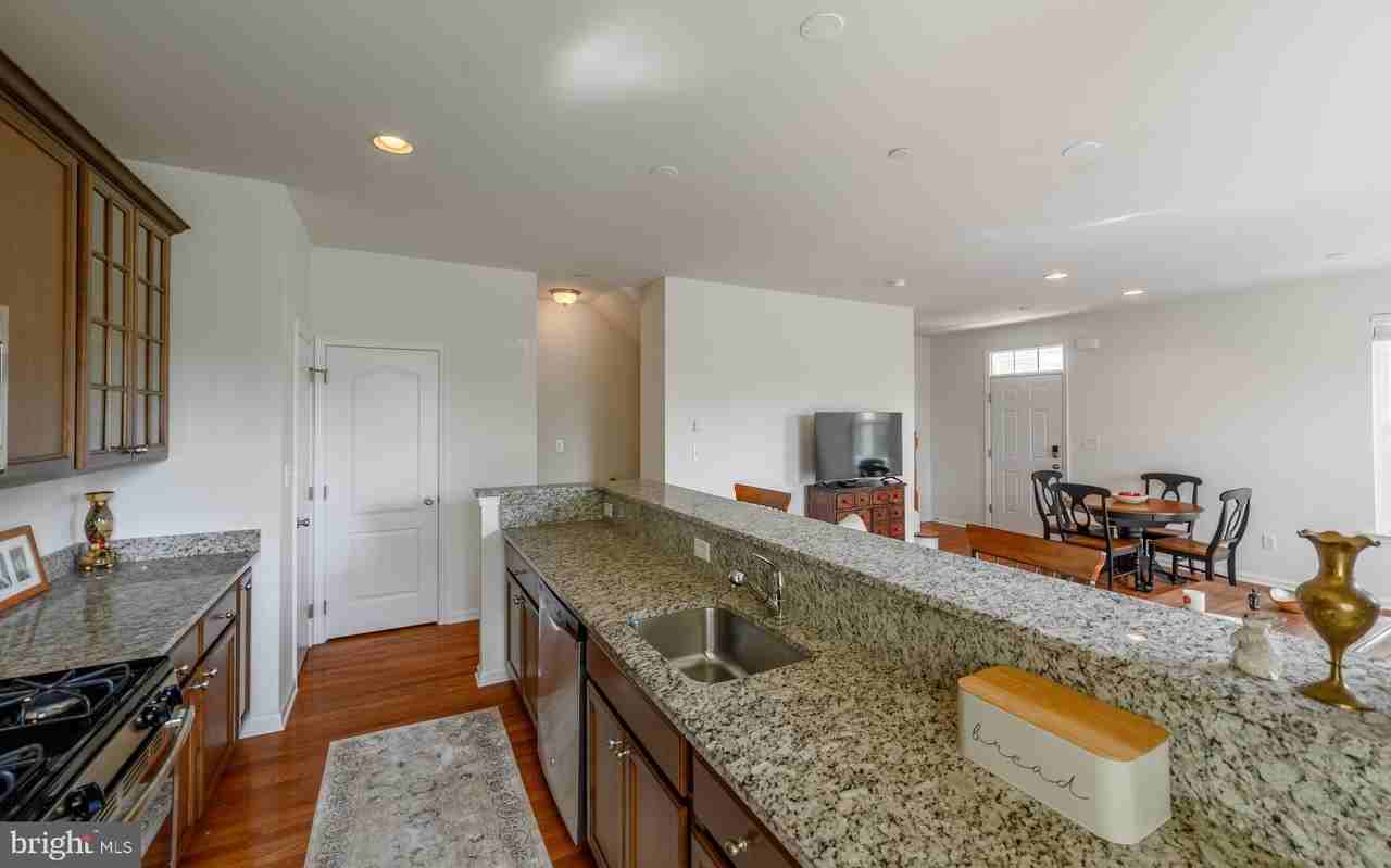 310 Katie Ln - Photo 7 of 26