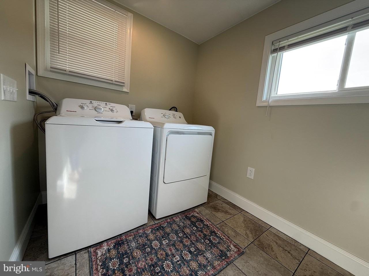 11 Barberry Ln - Photo 4 of 21